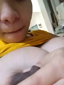 Snapshot of VictoriDior chatting on 11-04-25, 08:12 VictoriDior online show from 11-04-25, 08:12