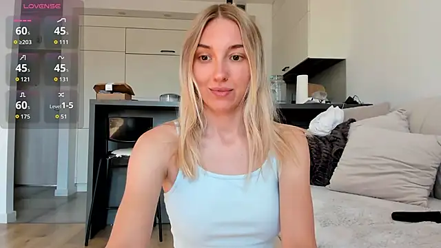 Snapshot of Sunny_Rina_ chatting on 07-18-26, 07:06 Sunny Rina online show from 07-18-26, 07:06