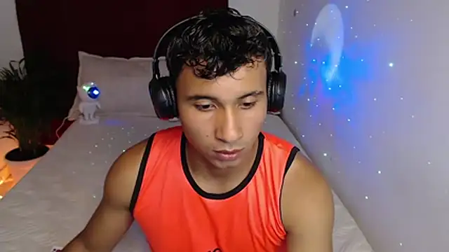 Snapshot of _Duvan_123 chatting on 01-09-26, 02:18 Duvan 123 online show from 01-09-26, 02:18