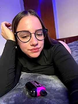 AlessiaaRuso1 online show from 09-10-25, 05:56