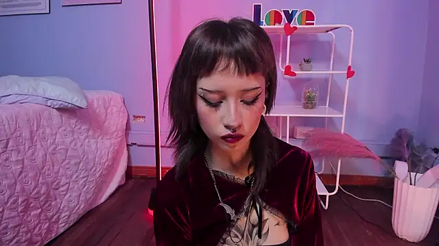 Hannahpage online show from 02-23-26, 12:17