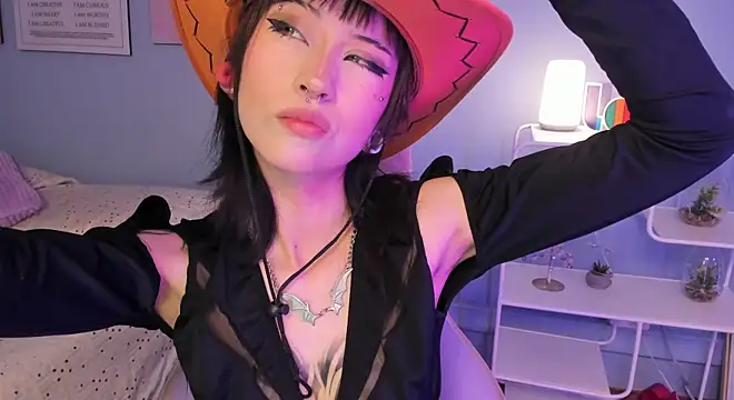 Hannahpage online show from 01-15-26, 12:19