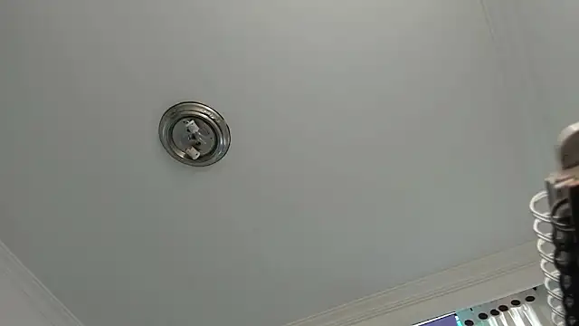 canelleGarces online show from 03-12-26, 04:00