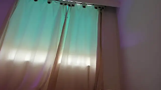 canelleGarces online show from 02-11-26, 04:40