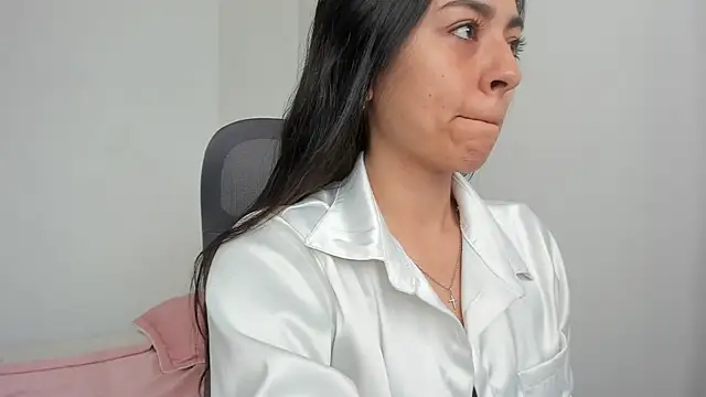canelleGarces online show from 07-16-26, 05:10