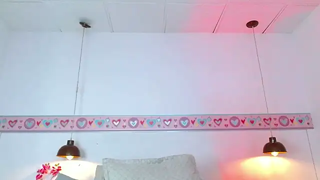 Snapshot of Tamygh_ chatting on 06-27-26, 12:22 Tamygh online show from 06-27-26, 12:22