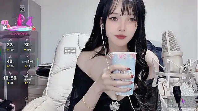 twlilybae online show from 04-01-26, 11:44