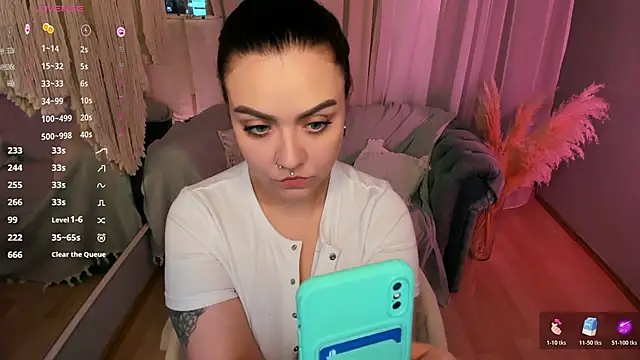 ashton heidii online show from 11-10-25, 10:04