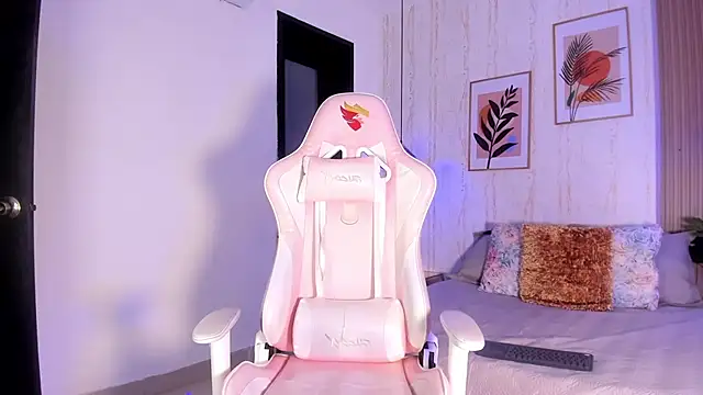 Ayleen Dunkan online show from 11-13-25, 12:42