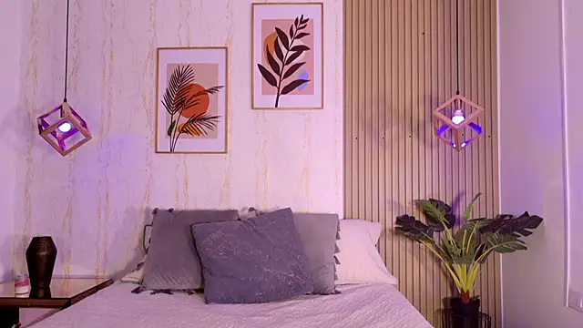 Ayleen Dunkan online show from 09-19-25, 12:20