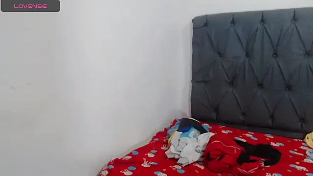 Snapshot of deborahotts chatting on 11-07-25, 07:18 deborahotts online show from 11-07-25, 07:18