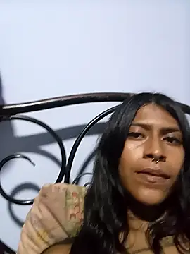 Snapshot of deborahotts chatting on 11-29-25, 02:01 deborahotts online show from 11-29-25, 02:01