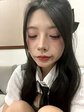 yuanyuanzi99 online show from 10-16-25, 12:13