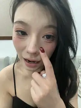yuanyuanzi99 online show from 10-15-25, 12:13