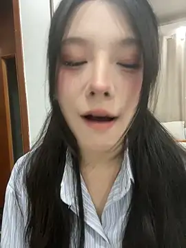 yuanyuanzi99 online show from 10-06-25, 03:46