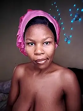 Seductive Yellow Titties online show from 03-08-26, 01:36