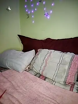 Snapshot of Seductive_Yellow_Titties chatting on 02-19-26, 06:21 Seductive Yellow Titties online show from 02-19-26, 06:21