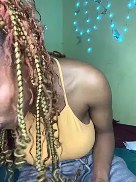 Snapshot of Seductive_Yellow_Titties chatting on 05-15-26, 07:23 Seductive Yellow Titties online show from 05-15-26, 07:23