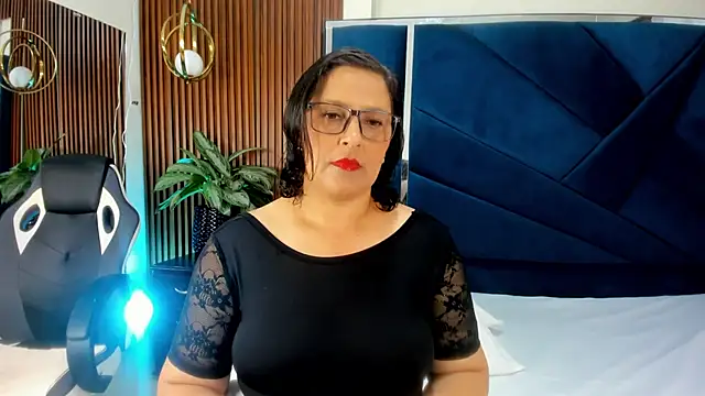 KikaDuque online show from 09-18-25, 07:39