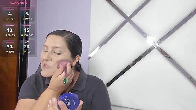 KikaDuque online show from 06-08-26, 07:36