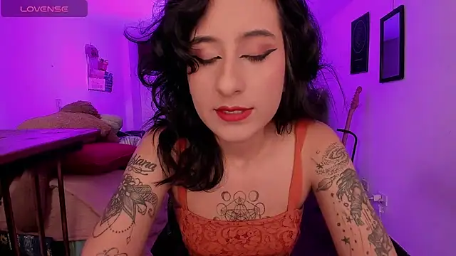 atenea dragon   online show from 10-29-25, 07:46