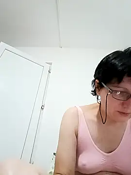 Snapshot of Vera_Elle chatting on 10-10-25, 07:58 Vera Elle online show from 10-10-25, 07:58