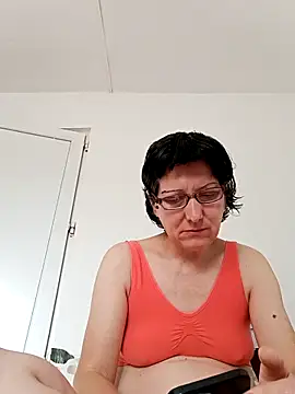 Snapshot of Vera_Elle chatting on 11-26-25, 07:19 Vera Elle online show from 11-26-25, 07:19