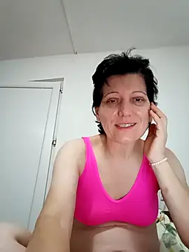 Snapshot of Vera_Elle chatting on 10-22-25, 03:44 Vera Elle online show from 10-22-25, 03:44