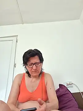 Vera Elle online show from 04-13-26, 06:50