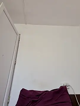 Vera Elle online show from 04-15-26, 05:13