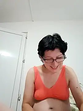Snapshot of Vera_Elle chatting on 10-14-25, 06:08 Vera Elle online show from 10-14-25, 06:08