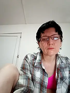 Snapshot of Vera_Elle chatting on 11-12-25, 12:48 Vera Elle online show from 11-12-25, 12:48