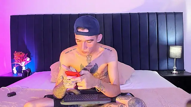 dominik thompson777 online show from 09-25-25, 05:02