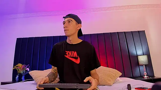 dominik thompson777 online show from 10-07-25, 03:29