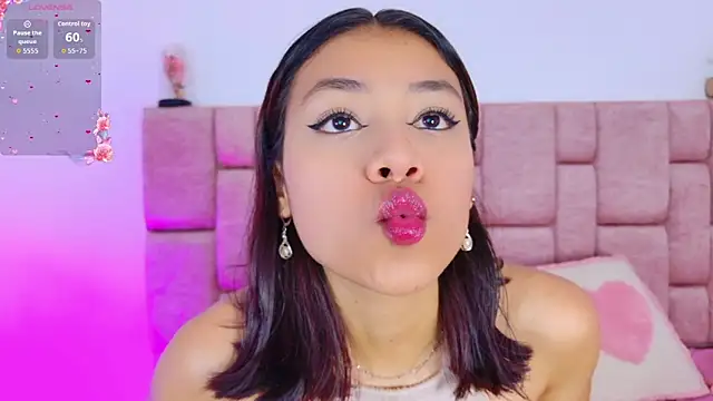 ScarlettLuxe online show from 11-25-25, 01:00