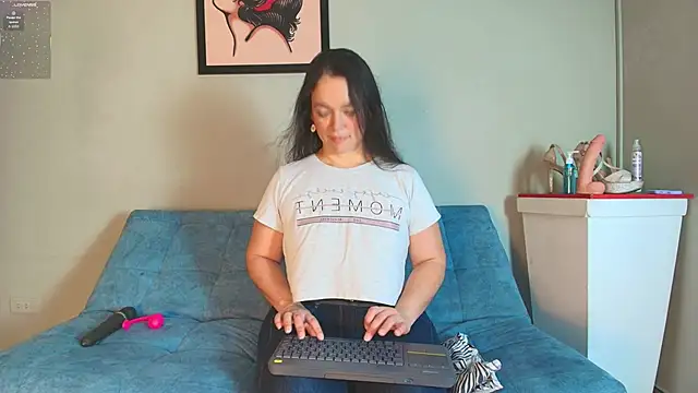 loreen grey online show from 03-08-26, 03:37