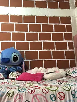 Rachellcooperrr online show from 04-05-26, 06:25