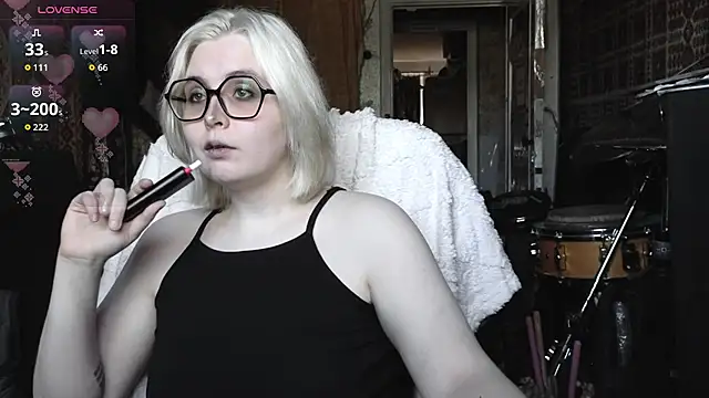 Snapshot of Hele_Michelle chatting on 07-29-26, 11:31 Hele Michelle online show from 07-29-26, 11:31