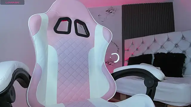 chloesagee online show from 10-22-25, 11:25