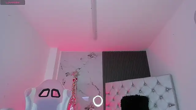 chloesagee online show from 12-20-25, 10:12