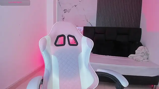 chloesagee online show from 03-04-26, 10:17