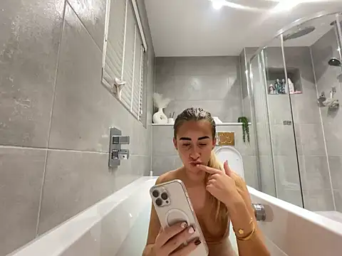 SexyySiSi online show from 11-13-25, 09:08