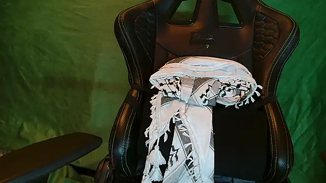 JUSTFORRICH online show from 04-06-26, 06:53