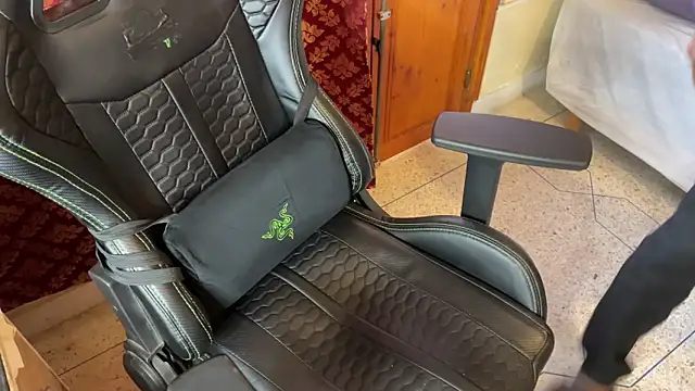 JUSTFORRICH online show from 10-24-25, 02:27