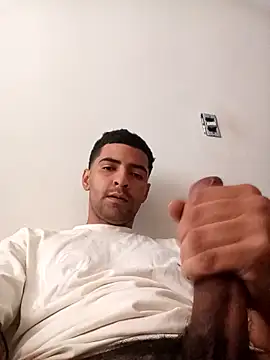 johan77esteban online show from 12-21-25, 07:26