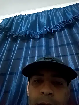 johan77esteban online show from 10-28-25, 08:41