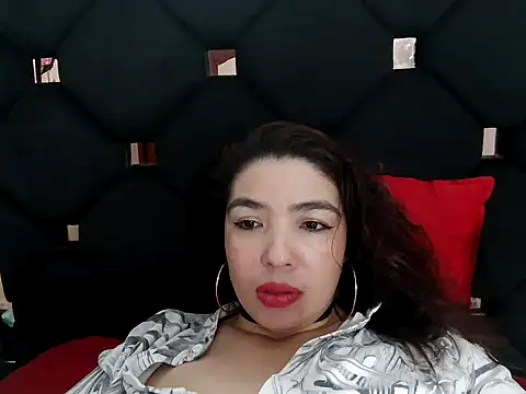 vegacristal88 online show from 10-05-25, 01:35