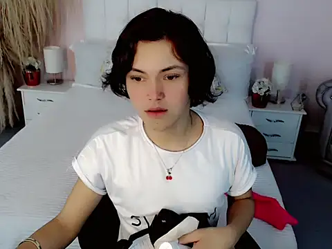 nathalialoes1 online show from 11-04-25, 07:17