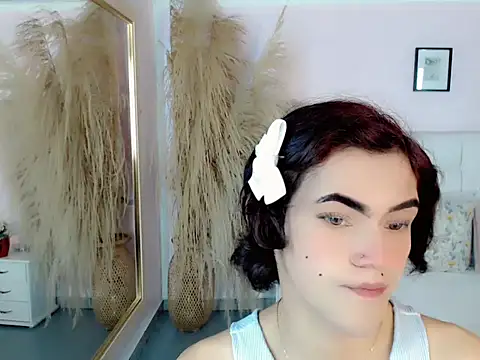 nathalialoes1 online show from 10-30-25, 07:00