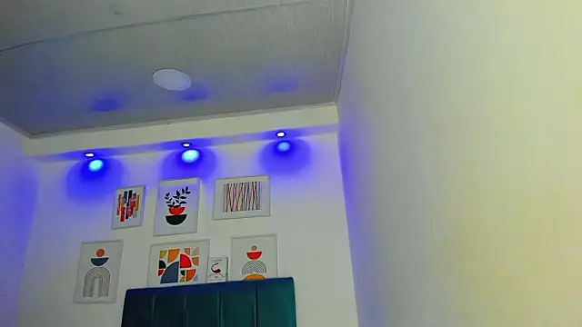 milk candy18 online show from 12-14-25, 10:32